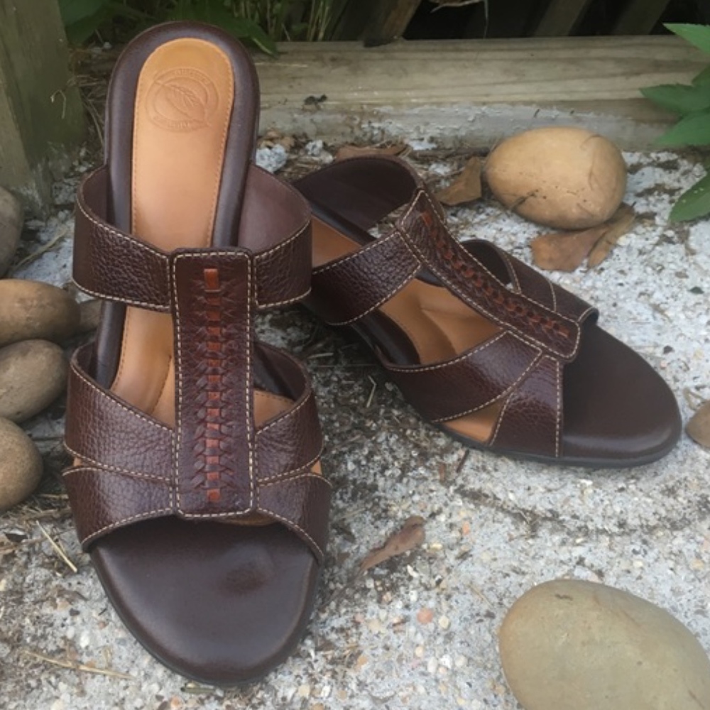 Nurture Brown Leather Wedge Sandals size 9.5